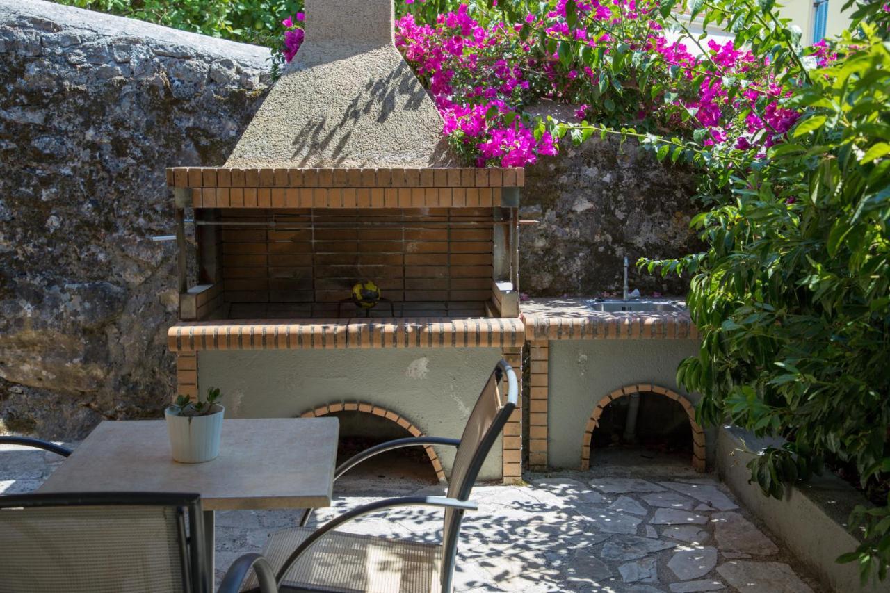 Alicelia Boutique Inn Vathy  Zewnętrze zdjęcie